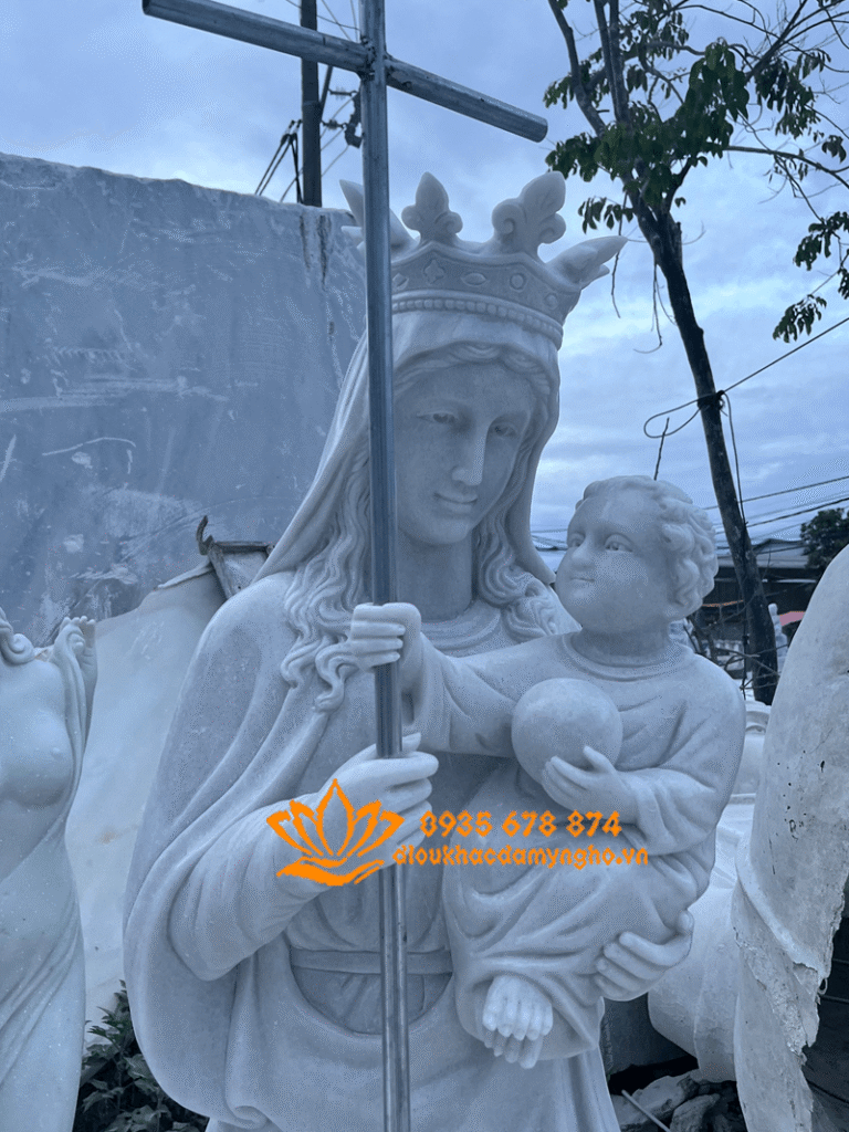 dieu khac tuong duc me hang cuu