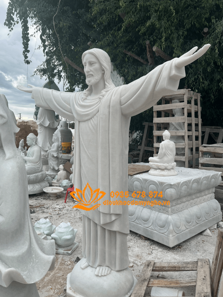 tuong chua cuu the dep tai da nang