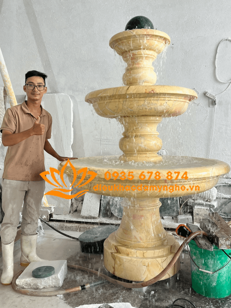 mau dai phun nuoc bang da cam thach vang đep