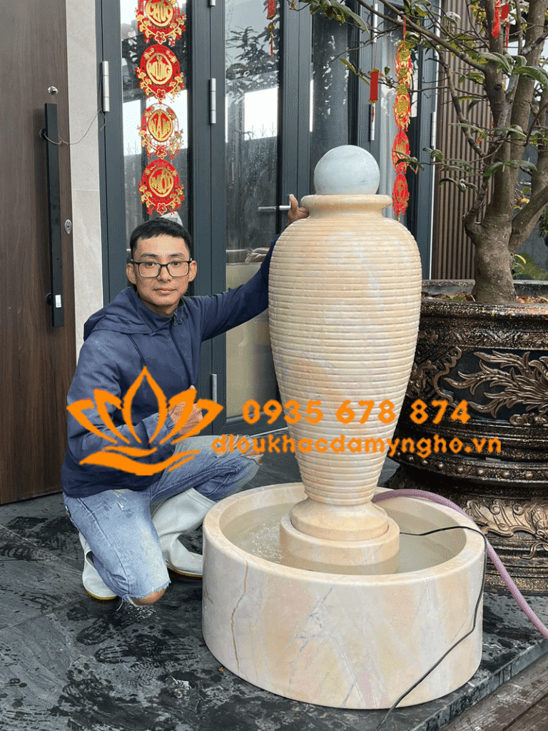 lam dai phun nuoc size nho đe trong nha