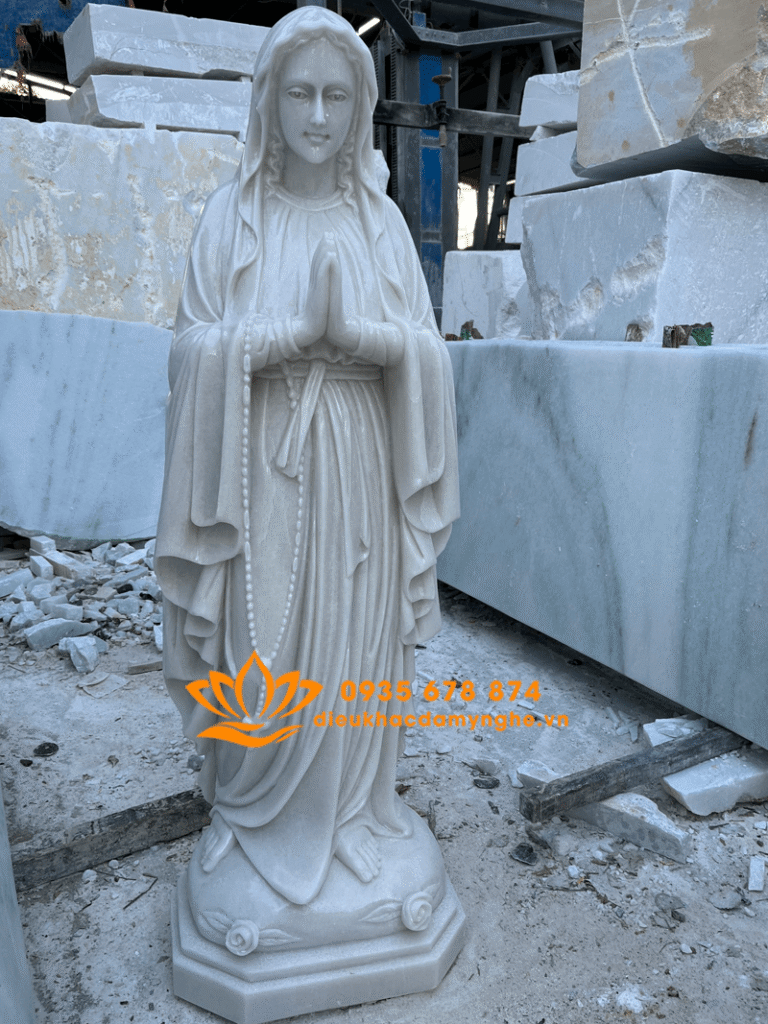 tuong duc me lo duc dep tai da nang dieu khac tuong duc me lo duc dep