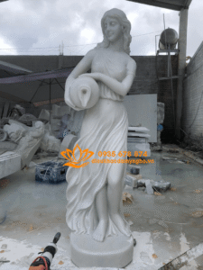 co gai om chau
