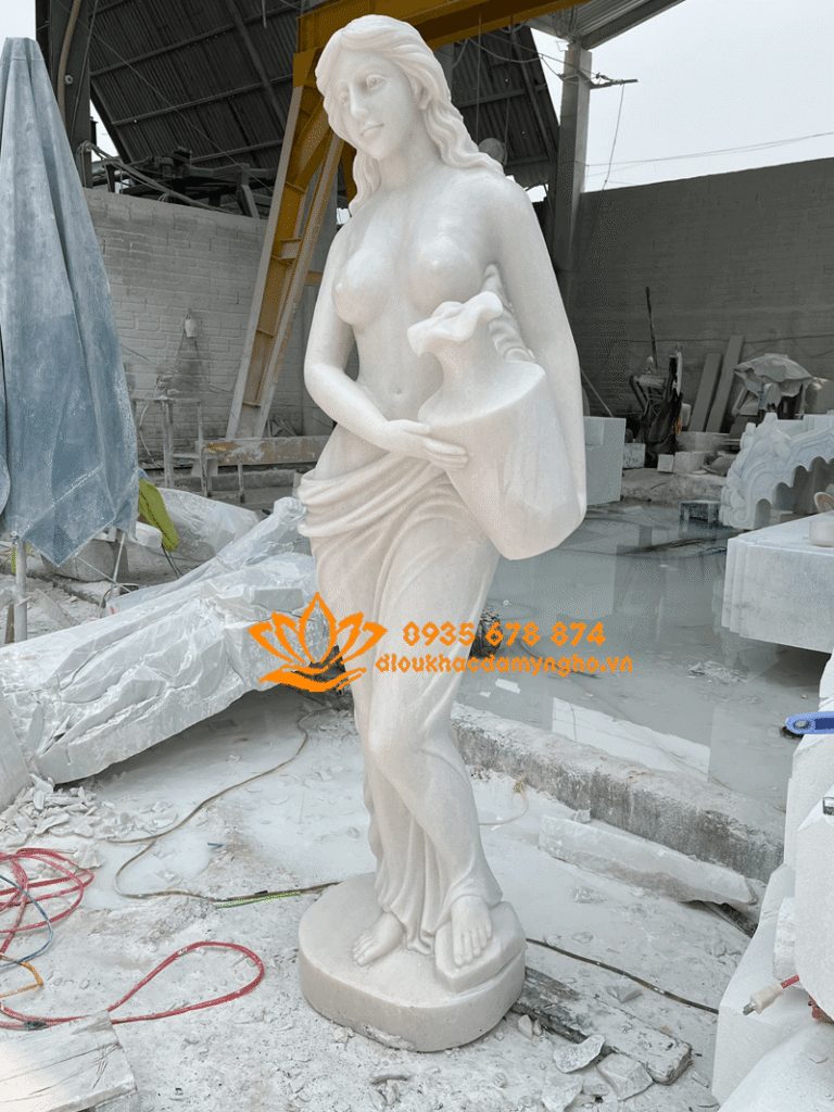 tuong co gai om binh dung