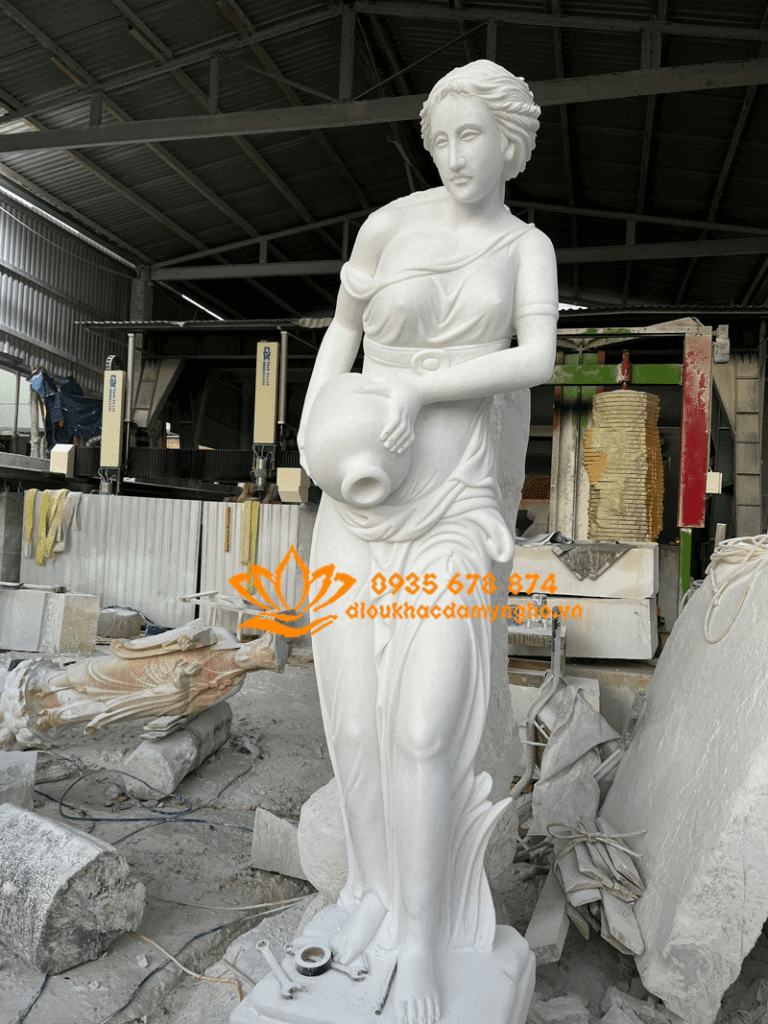 tuong co gai bang da trang