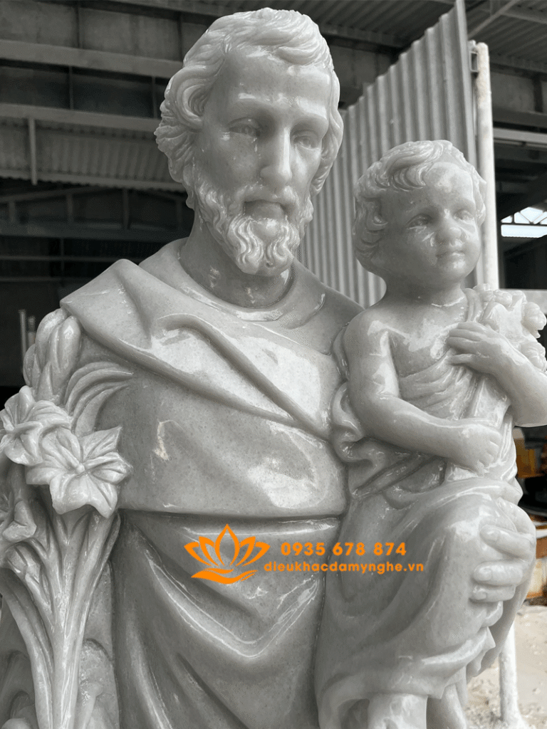 tuong thanh giuse bong chua bang da trang dep