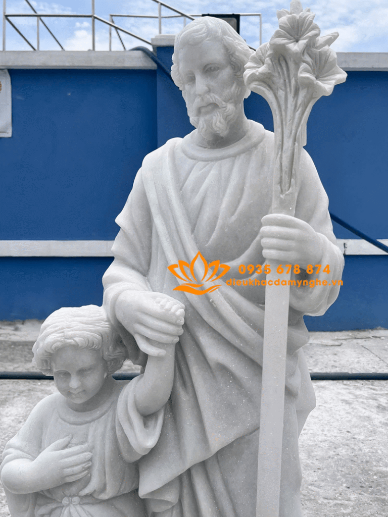 ban tuong thanh ca giuse bang da trang dep