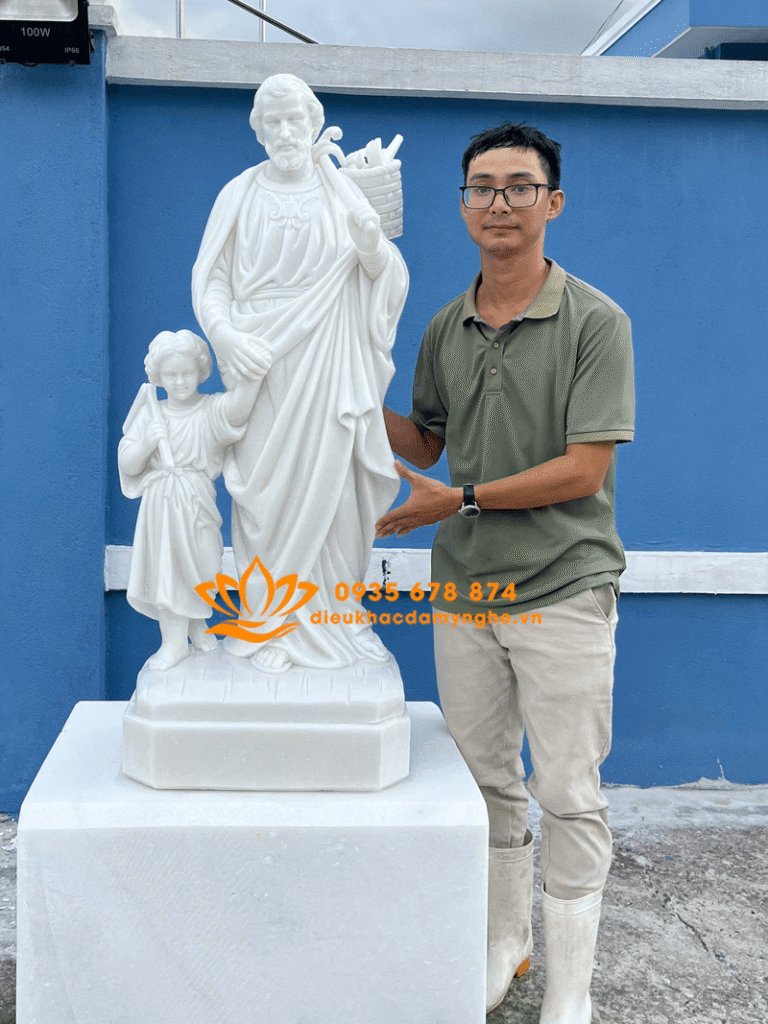 tuong thanh giuse dat chua trang tri san vuon