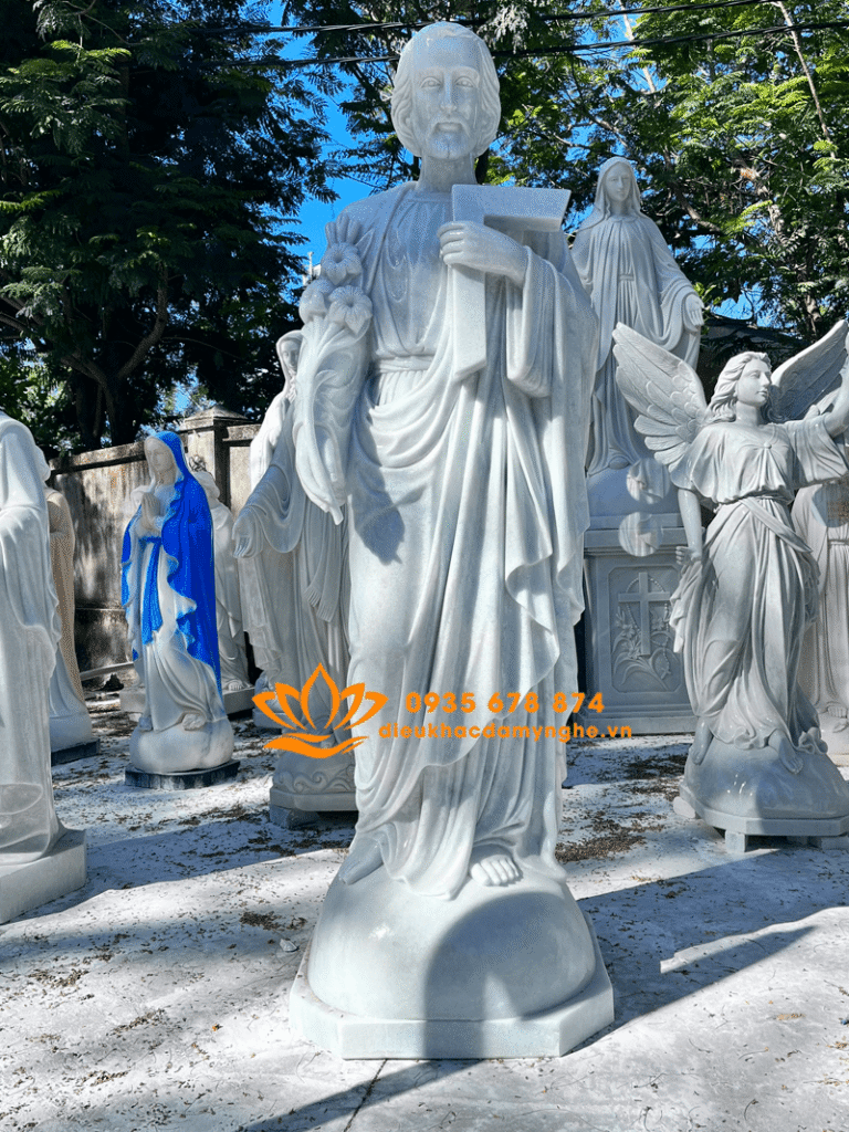 ban tuong thanh giuse cong tho bang da cam thach dep