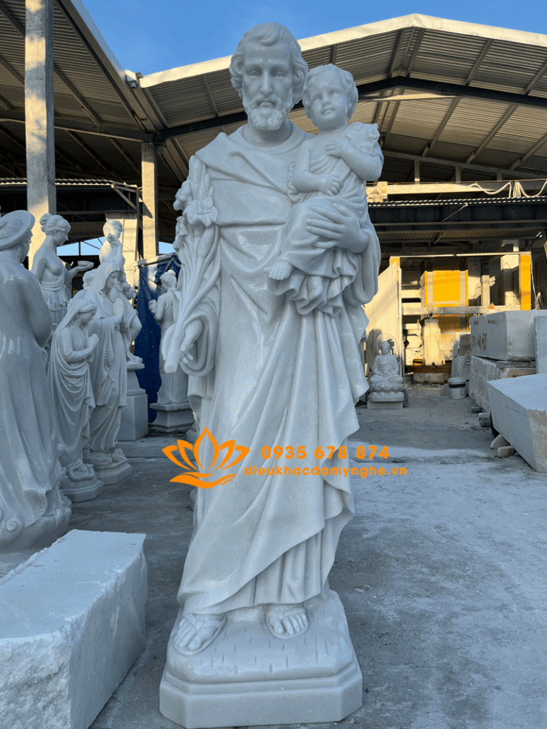 tuong thanh giuse be chua bang da dep