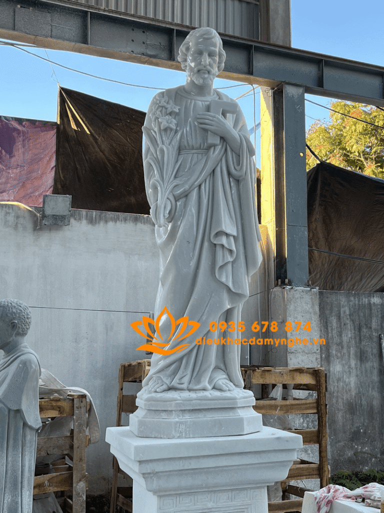 ban tuong thanh giuse dep