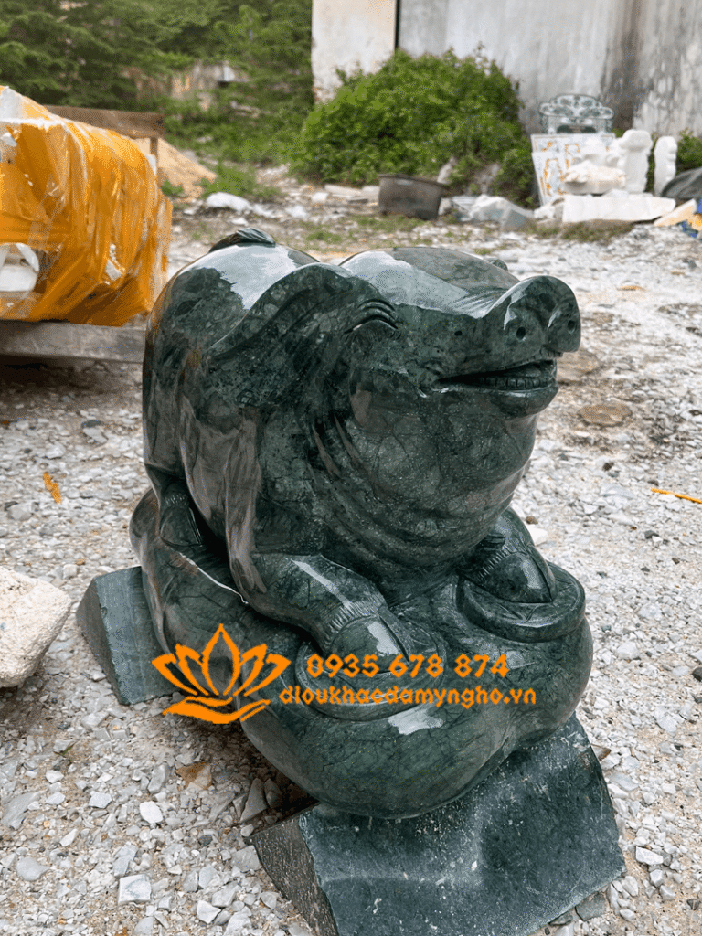 dieu khac tuong heo dep bang da nguyen khoi tuong heo phong thuy bang da tu nhien