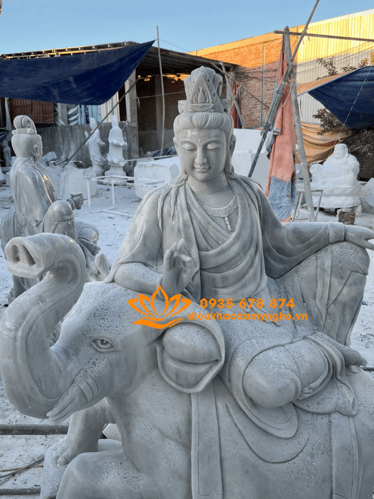 tuong van thu pho hien bo tat da xam dep