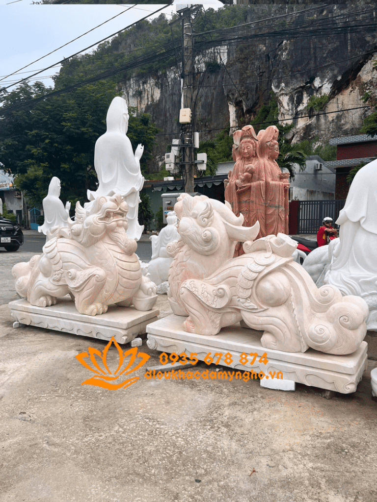 dieu khac tuong ty huu bang da cam thach nguyen khoi