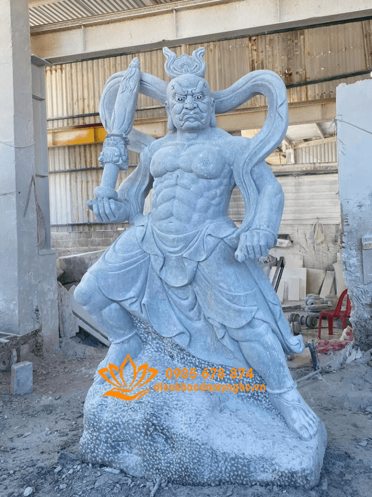 dieu khac tuong kim cang luc sy