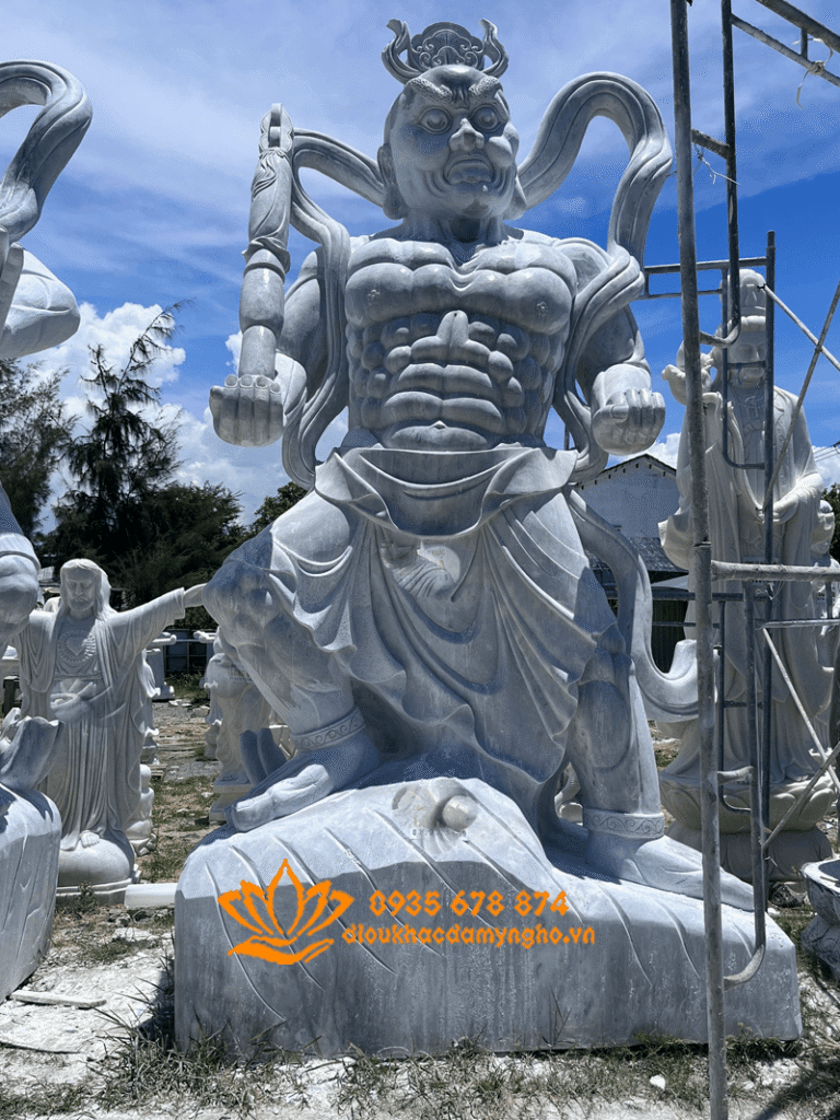 tuong kim cang luc sy bang da my nghe non nuoc