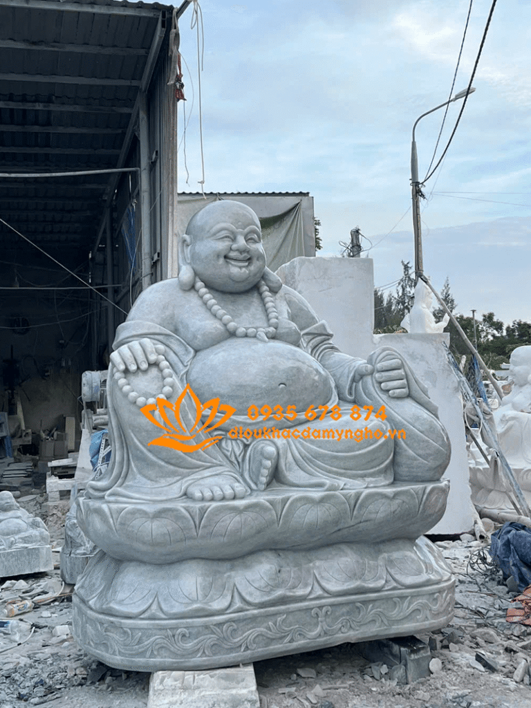 tuong phat di lac mim cuoi