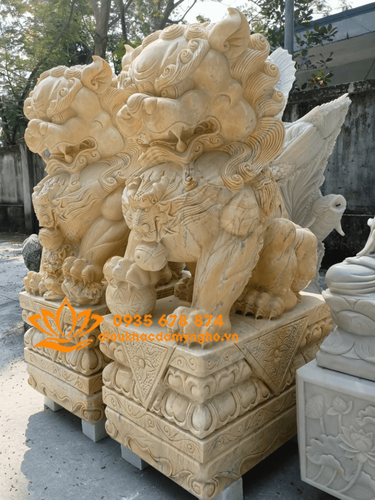 ban tuong lan vang bang da nguyen khoi mau tuong lan dep tran cong