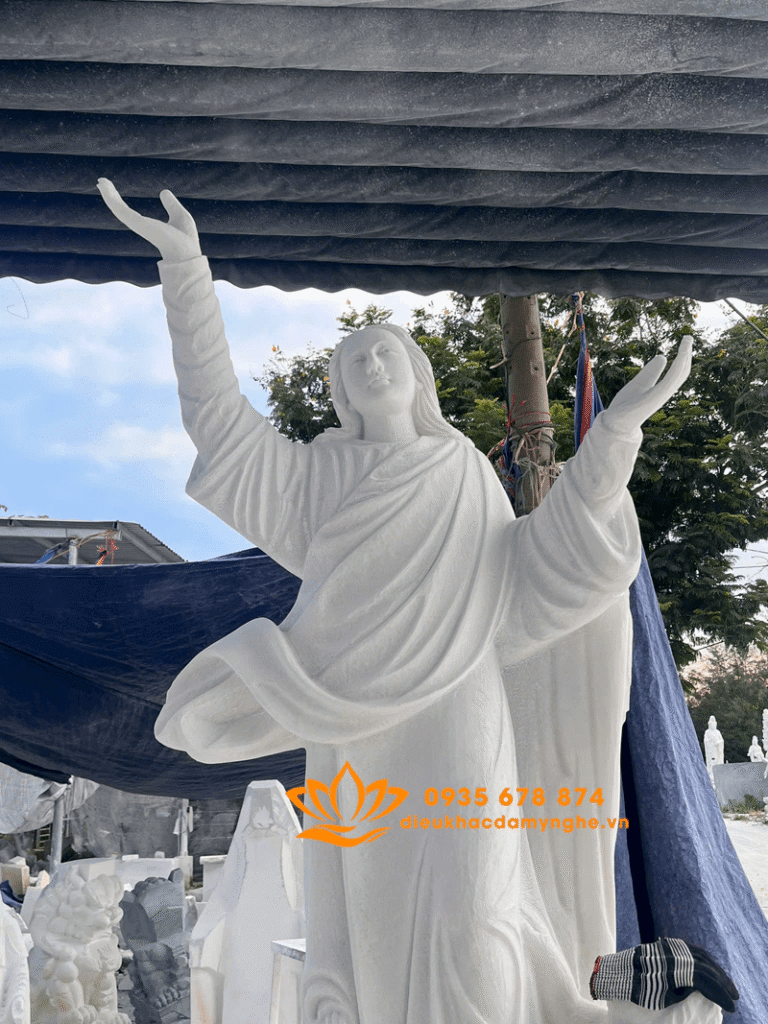 tuong diuc me ve troi bang da trang min