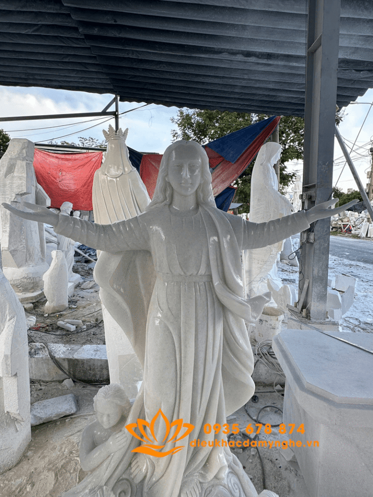 gia ban tuong duc me ve troi bang da trang