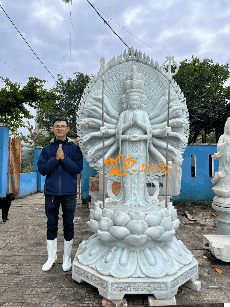 quan am nghin mat nghin tay bang da trang