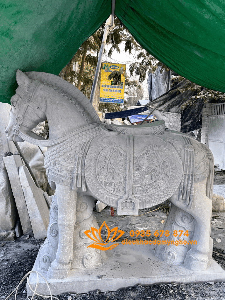 tuong ngua bang da tu nhien nguyen khoi mau ngua bang da nguyen khoi