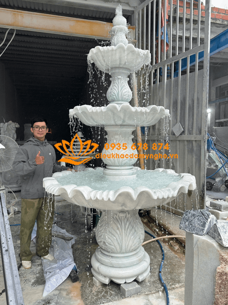 lam dai phun nuoc ho ca 3 tang bang da trang nguyen khoi