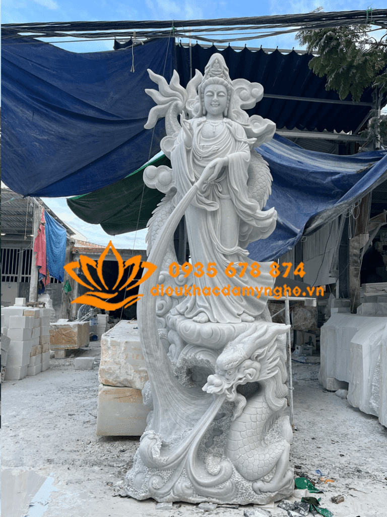 mau tuong quan am cuoi rong bang da cam thach trang dep