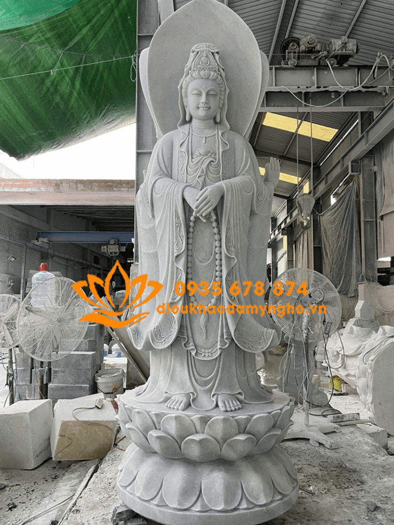 mau tuong quan am tam dien bang da dep tu nhien