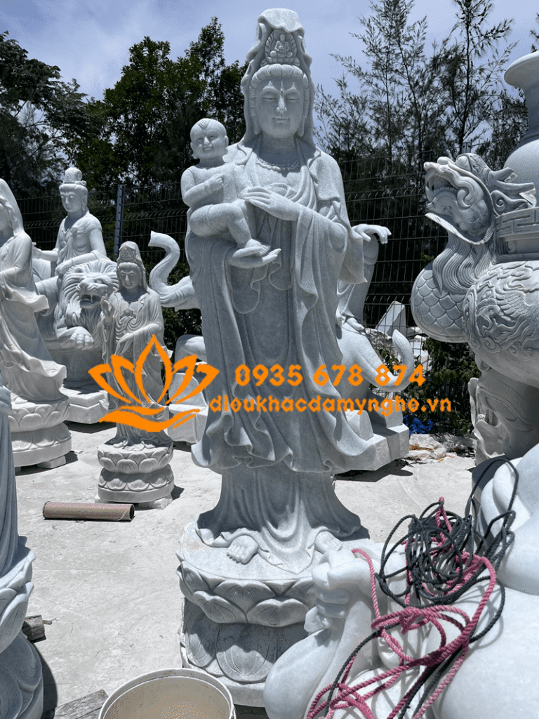 dieu khac tuong quan am thi kinh bang da trang dep