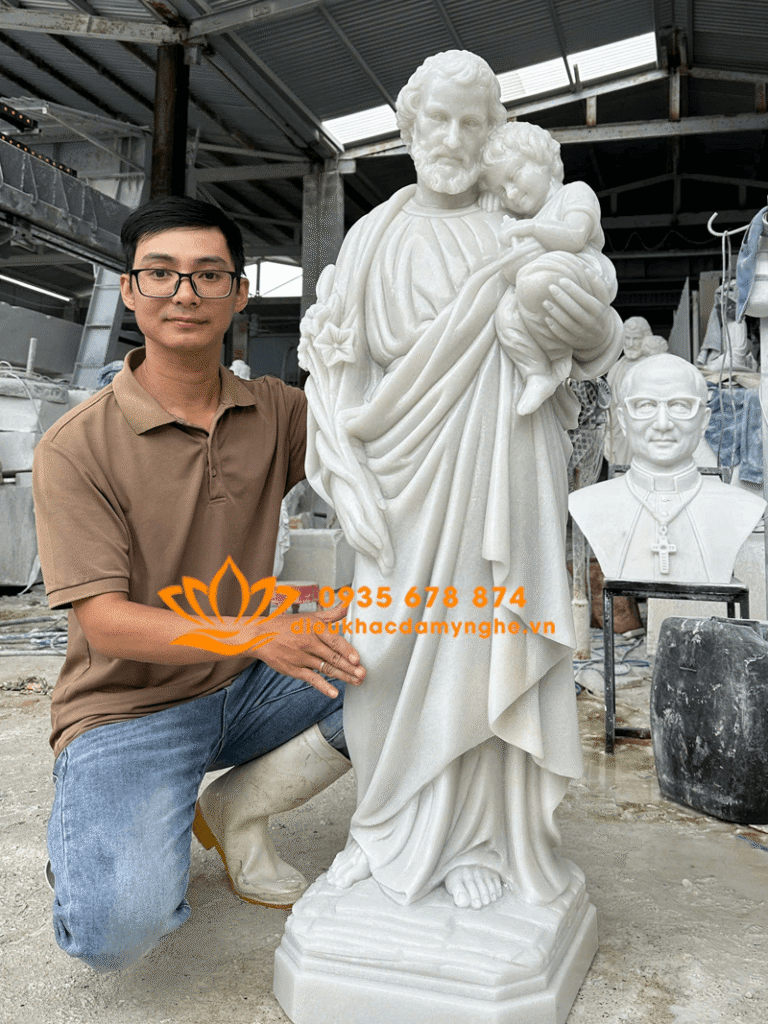 tuong thanh giuse bang da trang dep