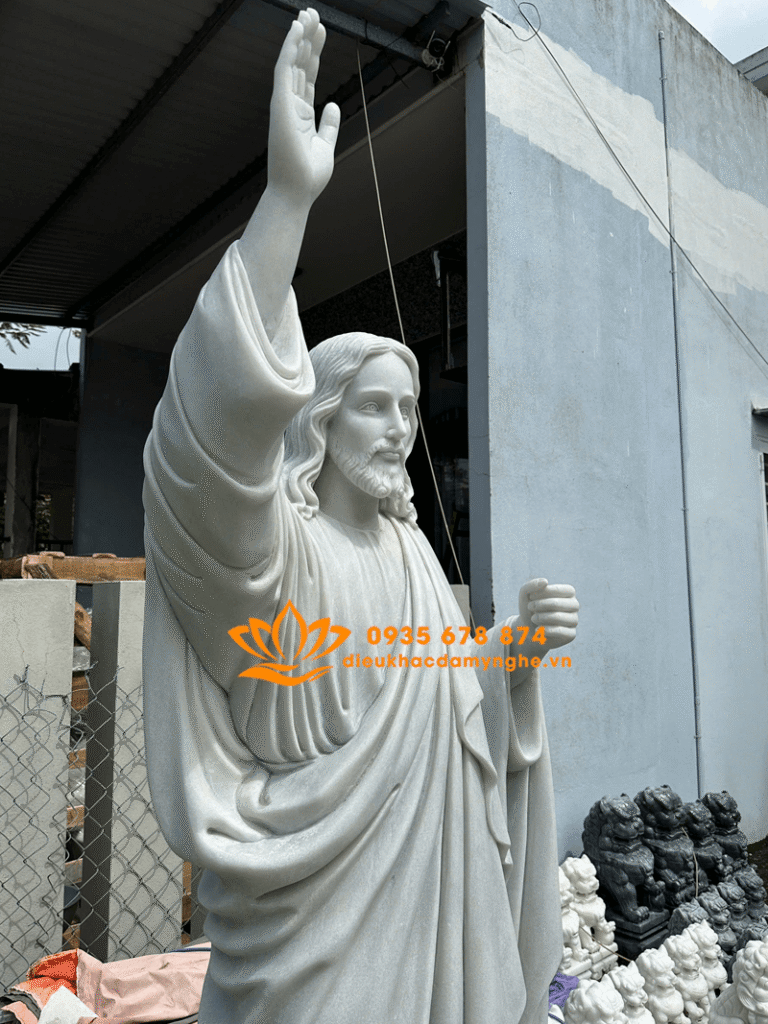 tuong chua phuc sinh duoc dieu khac tinh xao