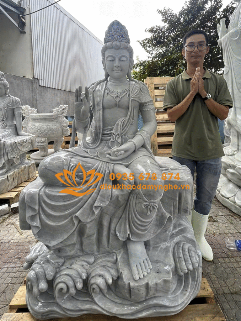 quan am tu tai tay bat an