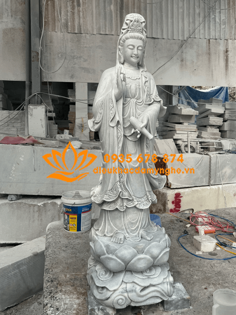 dieu khac tuong quan am ding bang da cam thach trang dep