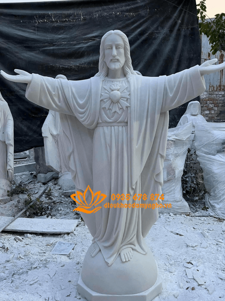 tuong chua thanh tam dep bang da trang