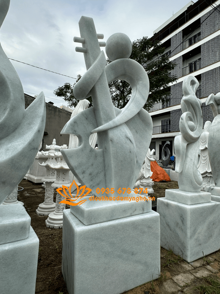 nghe sy va cay dan ty ba