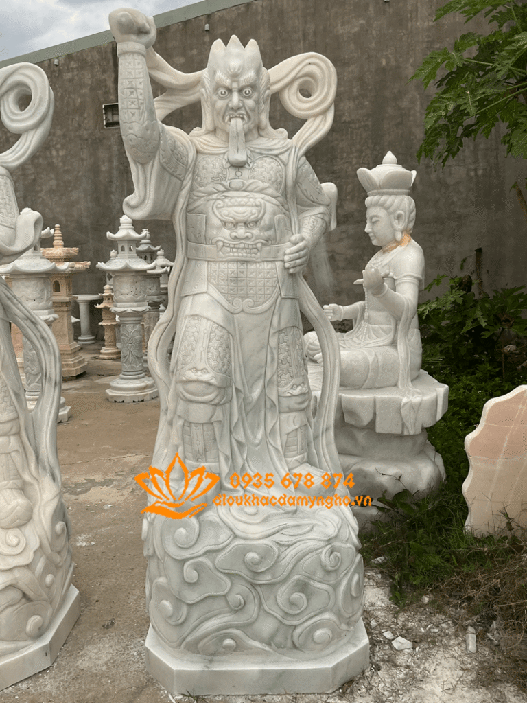 tuong tieu dien ho phap gia re