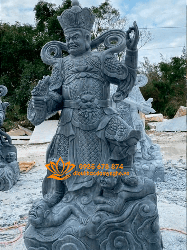 dieu khac tuong tu dai thien vuong dep