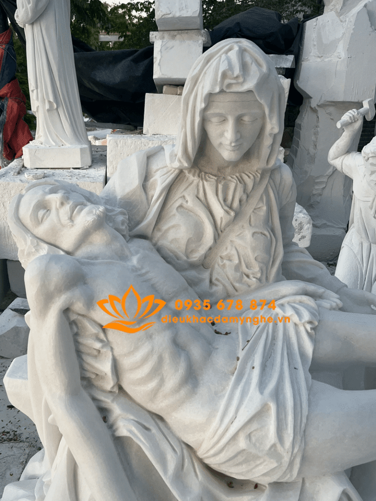 ban tuong duc me sau bi bang da tu nhien nguyen khoi tuong duc me sau bi dep tai da nang