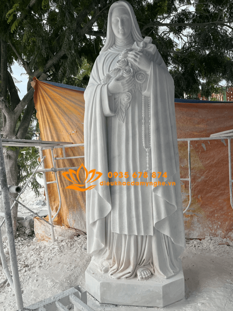 tuong ba thanh teresa bang da dep nhat da nang