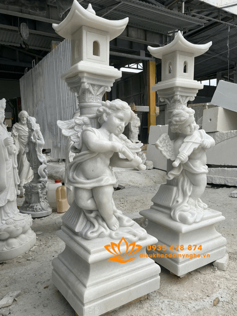 tuong thien than om dan trang tri cong