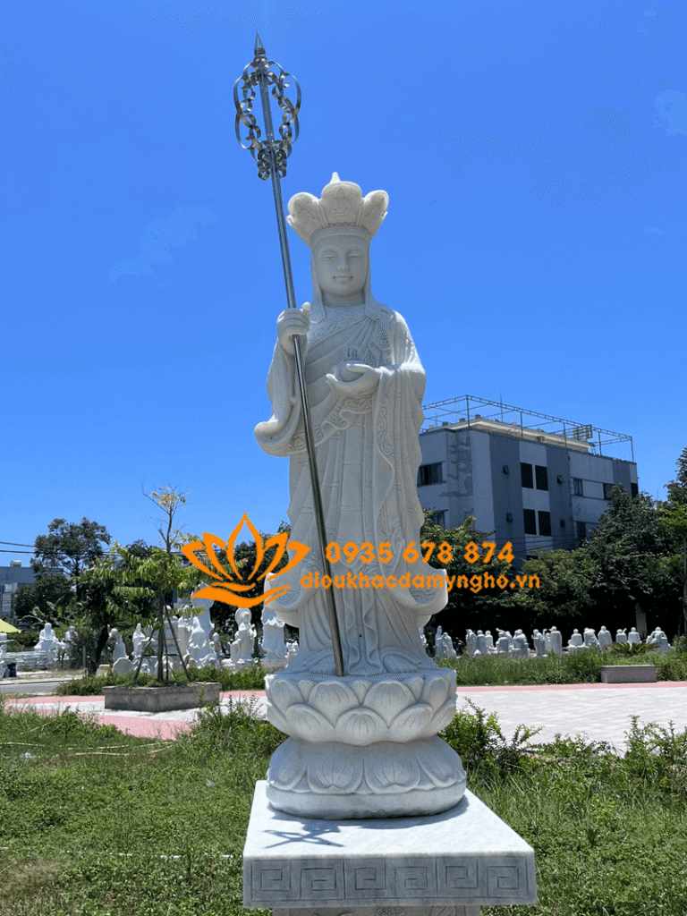 tuong dia tang trang tri nha tho toc